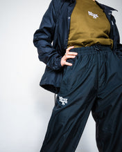 Load image into Gallery viewer, FLAGSHIP TRACKSUIT BLACK
